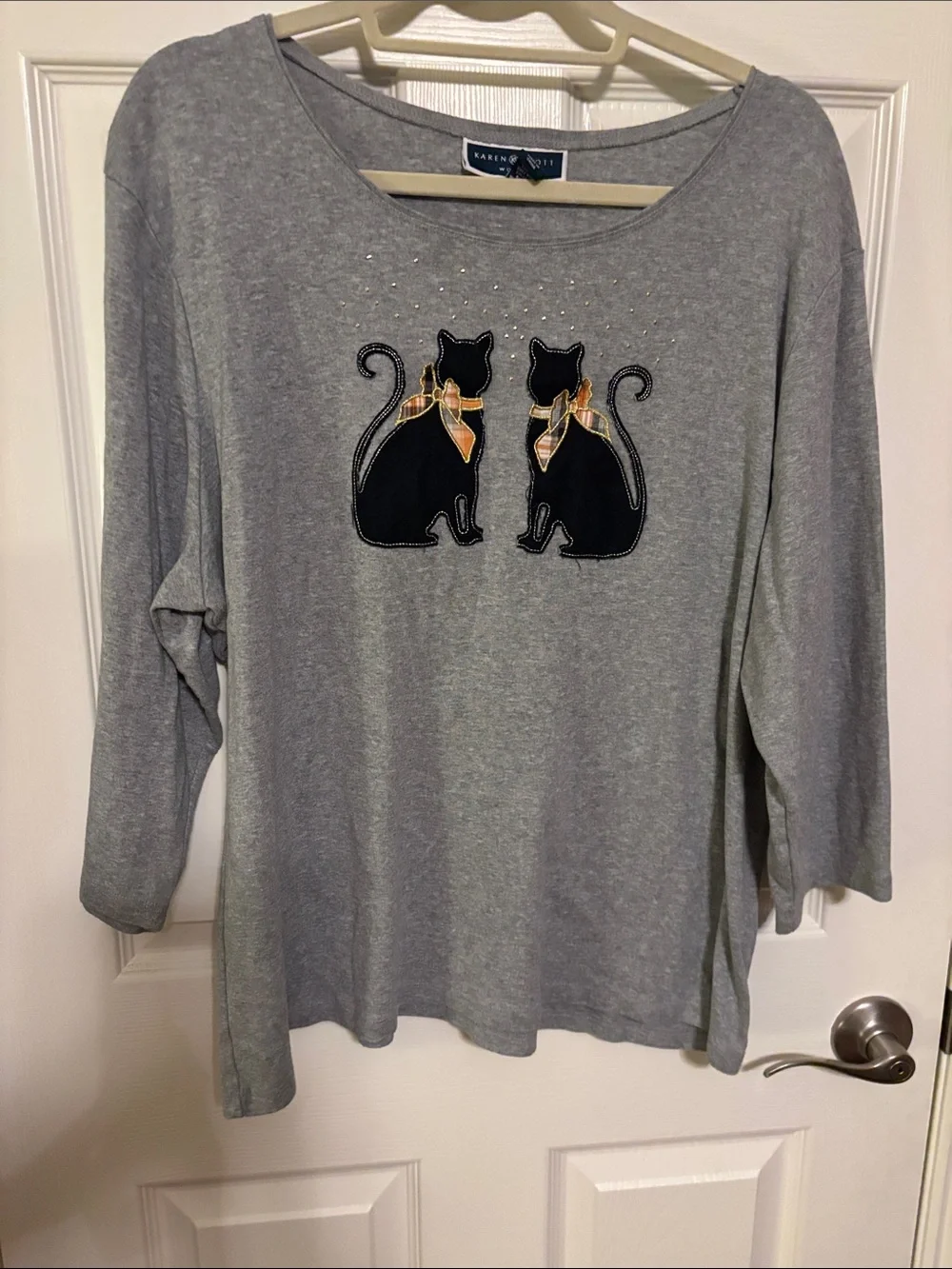 Karen Scott Gray Top with Black Cat Appliqués and Plaid Bows Halloween